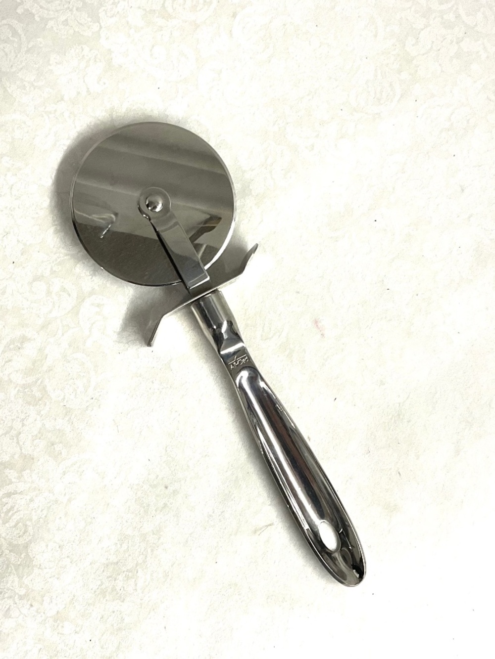ALL-CLAD Pizza Cutter